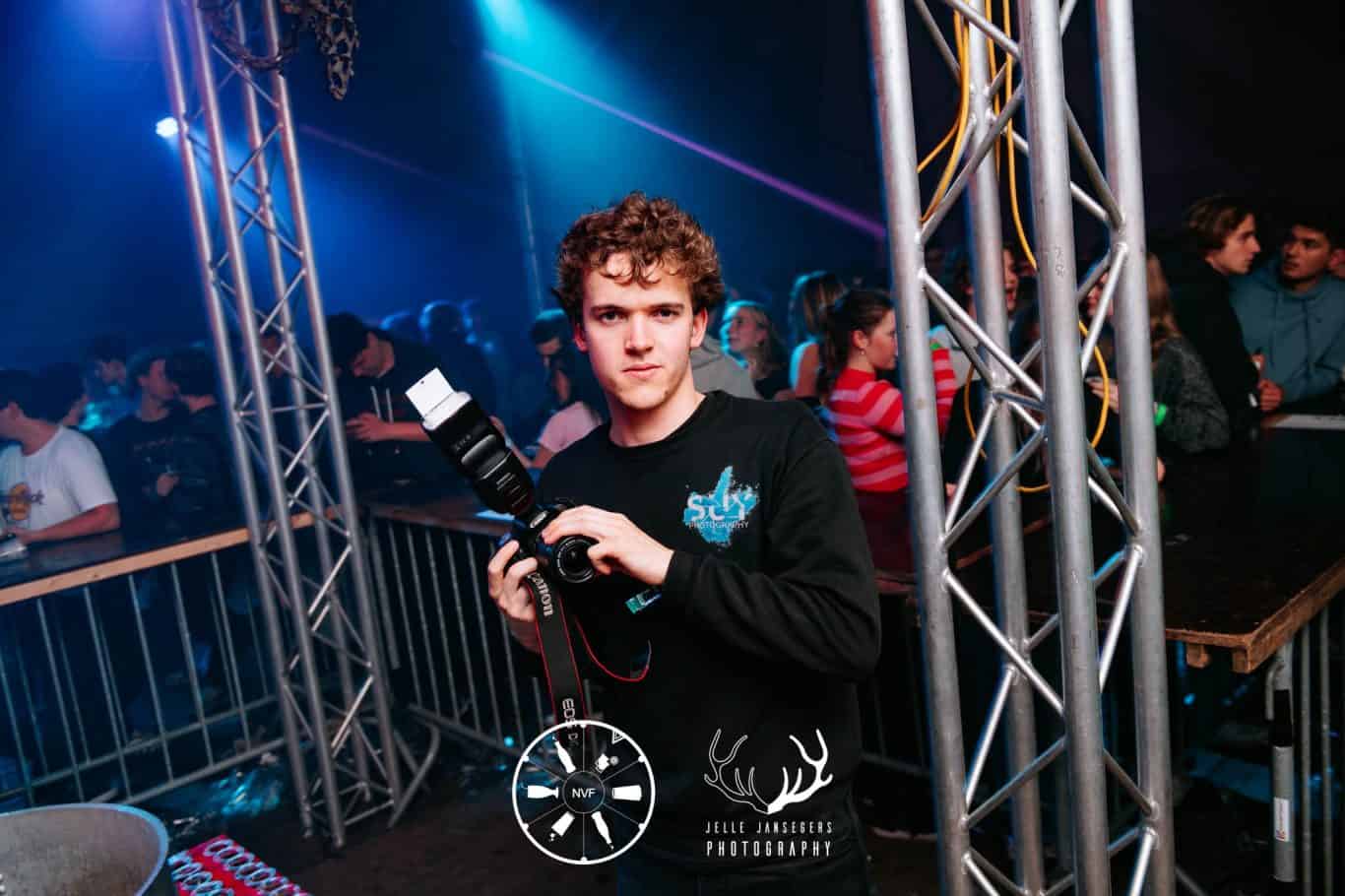Wout Suy Video Productions taking a photo